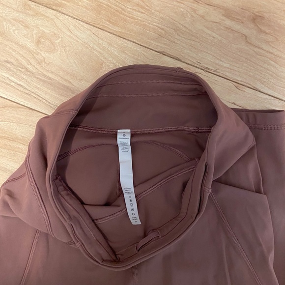 COPY - Lululemon 23’ Leggings - Picture 3 of 3